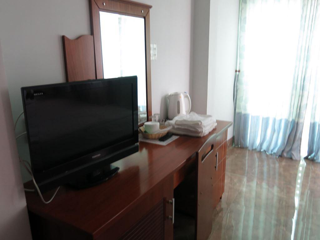 Number One Hotel Кан То Екстериор снимка